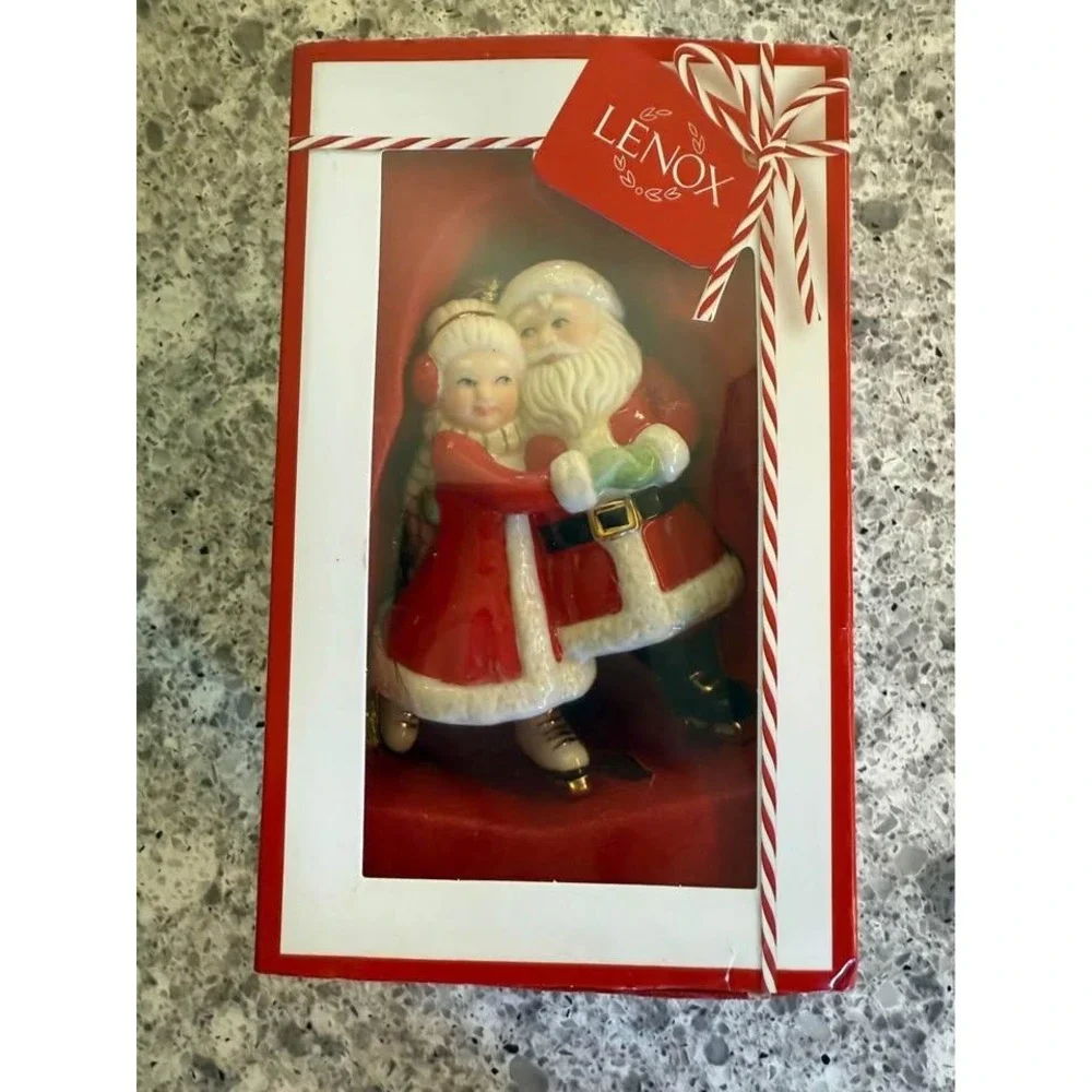 Lenox Porcelain Christmas Ice Skating Santa and‎ Mrs. Claus Ornament in Box